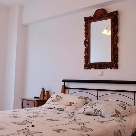 Chic And Cozy Apartment *